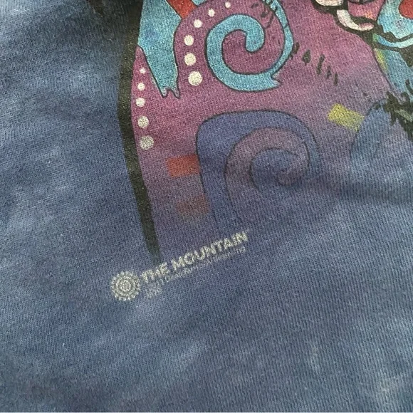 The‎ mountain bulldog dog blue tie dye T-shirt - Picture 4 of 8